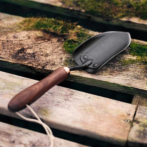 Spade Gardening Trowel
