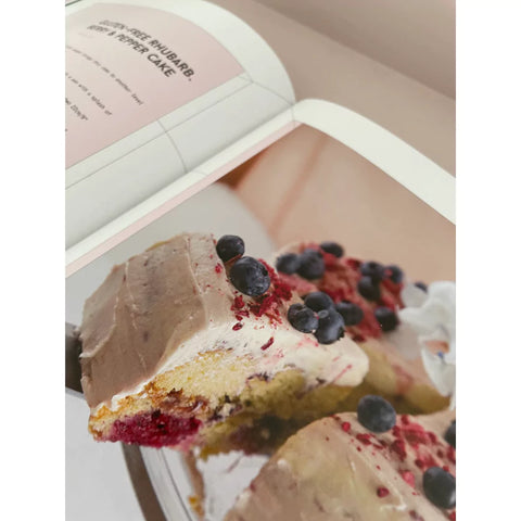 The Caker: Wholesome Cakes, Cookies & Desserts